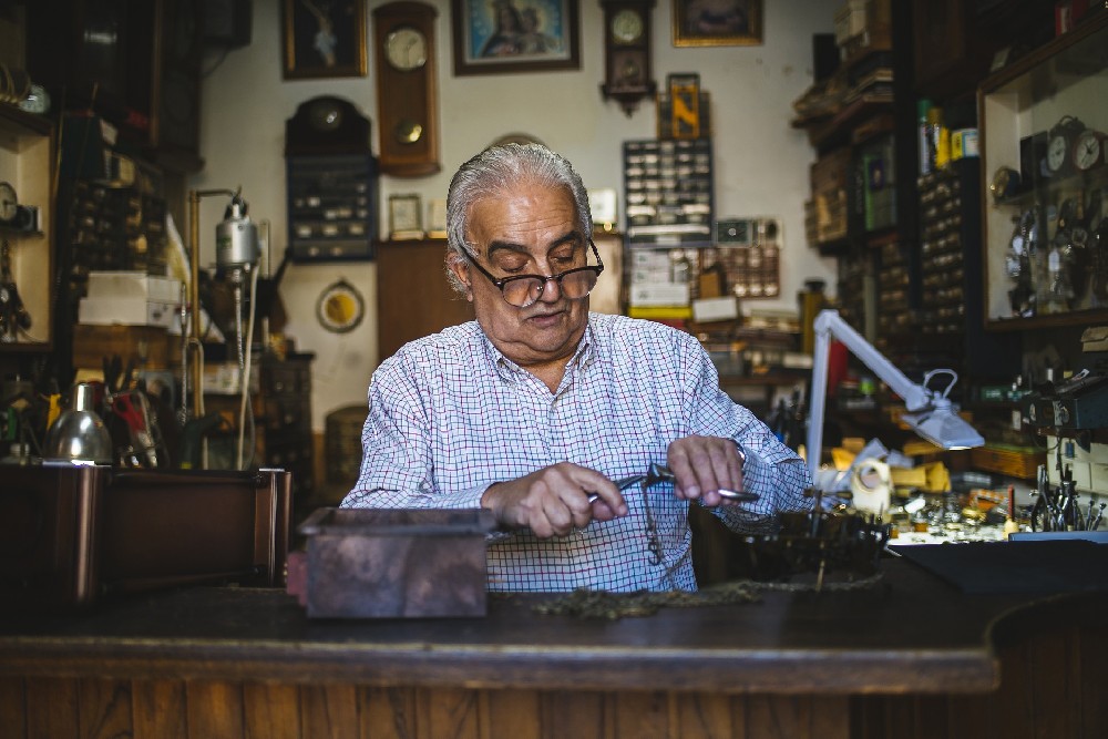 杰登·奥斯卡里昂-宝齐莱售后维修中心